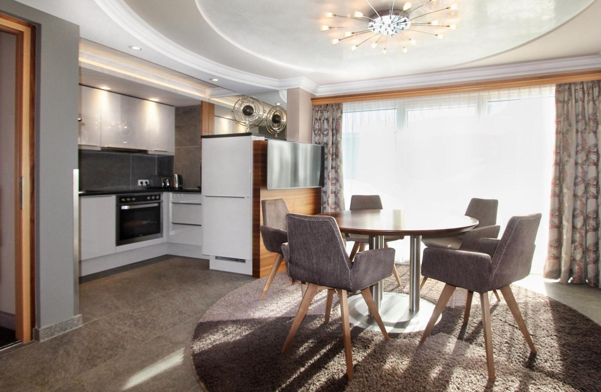 Gruetter Luxury Apartments Ischgl Exterior photo